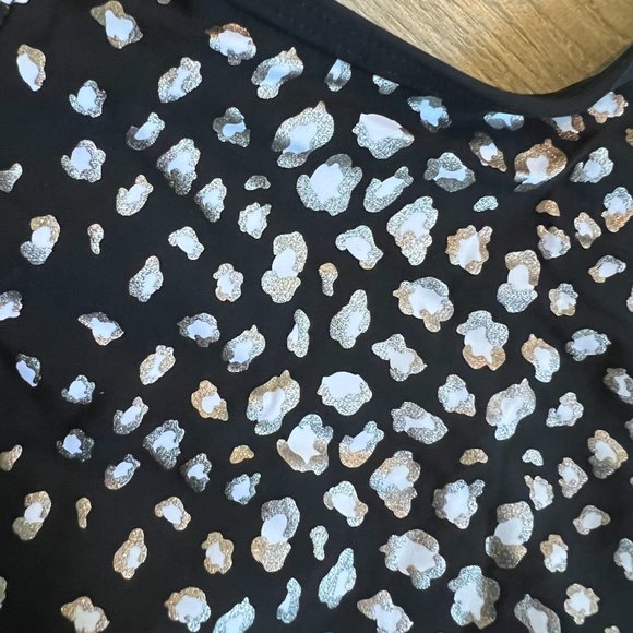 La Vie En Rose Bikini Top - Halter with Metallic Details - Picture 4 of 8